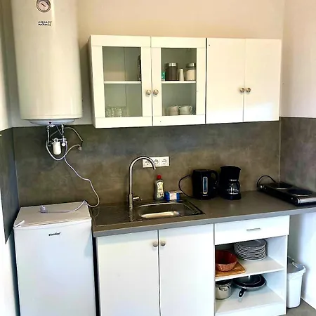 Tinyhaeuser Zum Heiratsmarkt 15328 Apartment